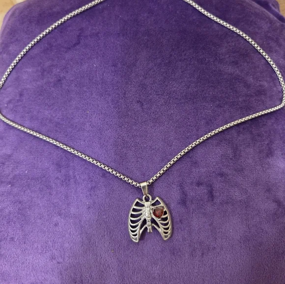 🖤 Emo Ribcage Necklace - Picture 2 of 3